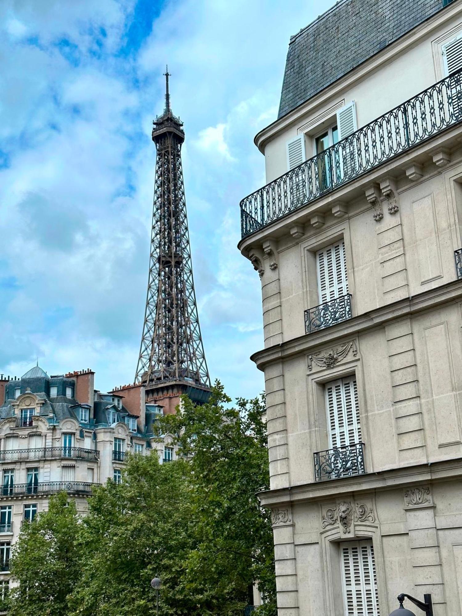 Charming Apartment With Eiffel Tower View Párizs Kültér fotó
